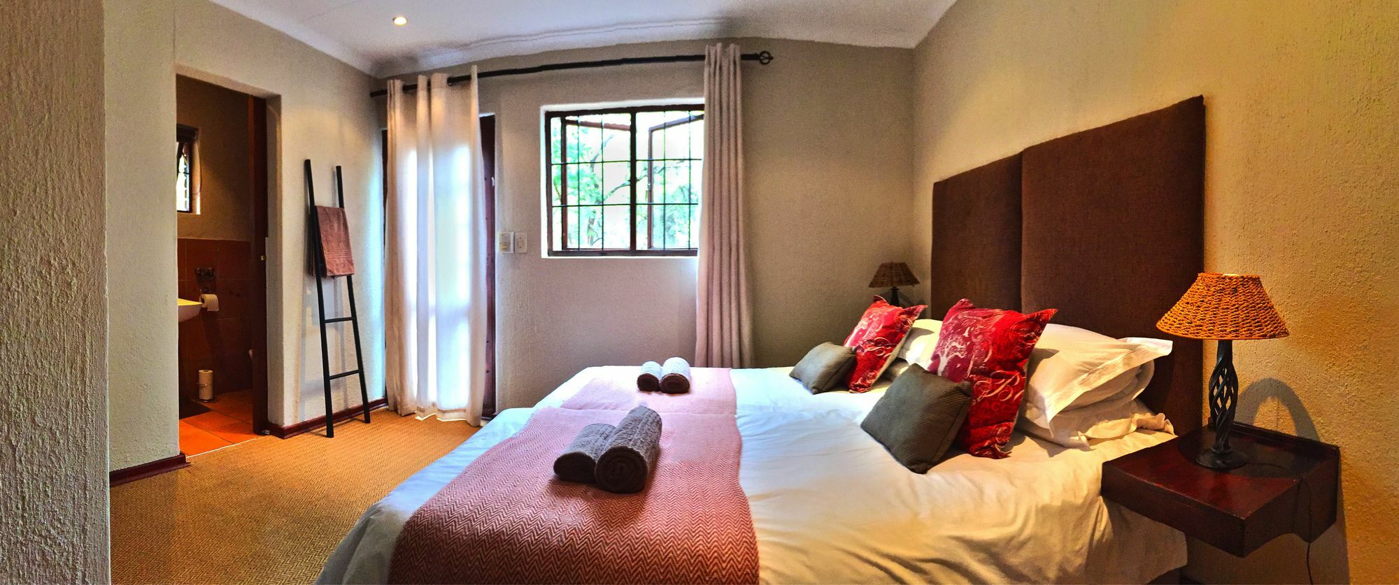 Lodge Ulwazi Rock